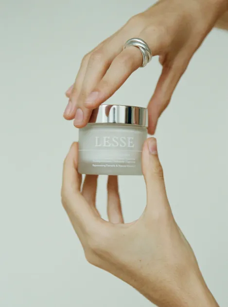 LESSE Essential Moisturizer