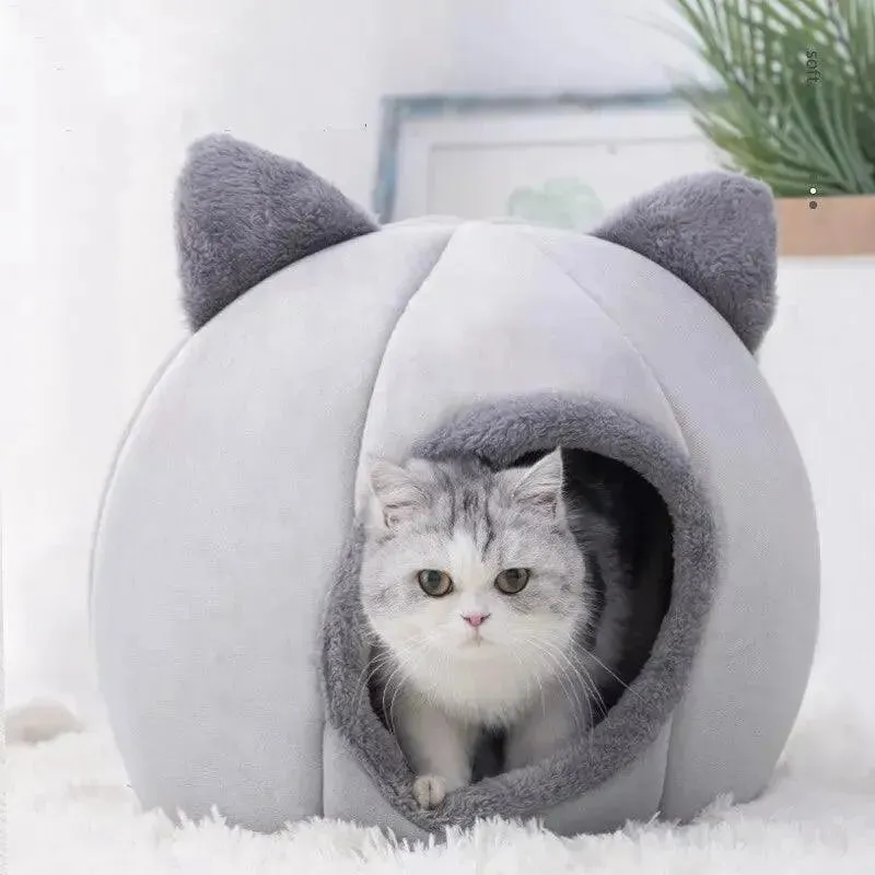 Self-Warming Pet Bed for Cozy Comfort